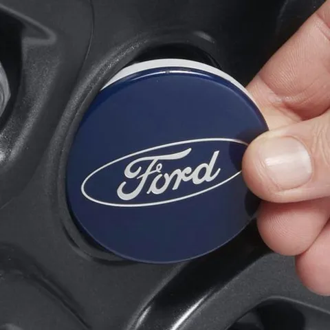 Enjoliveur de moyeu bleu avec logo Ford