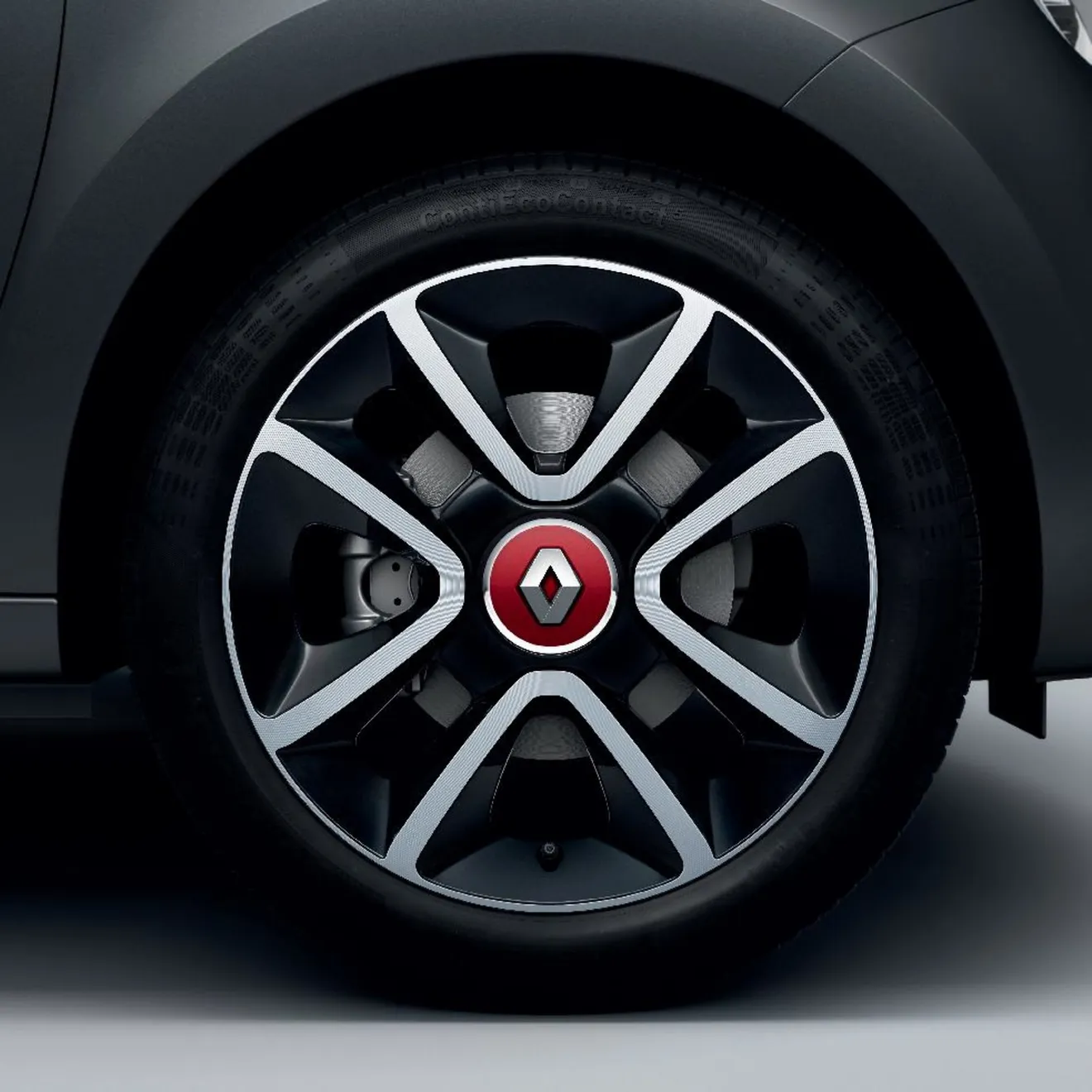 JANTE ALLIAGE 16 POUCES JUVAQUATRE POUR ROUES ARRIÈRE RENAULT