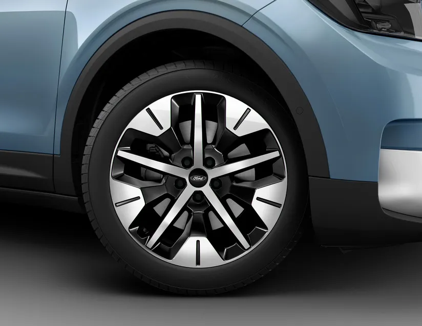 JANTE EN ALLIAGE 19" AVANT, MODÈLE À 5 BRANCHES, ABSOLUTE BLACK ET BRIGHT MACHINED FORD