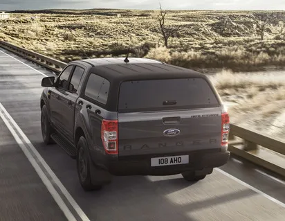 HARDTOP AVEC VITRES LATÉRALES, MATTE BLACK FORD