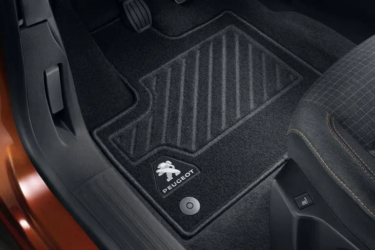 JEU DE TAPIS MOQUETTE AIGUILLETEE AVANT ET ARRIERE PEUGEOT