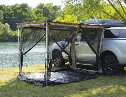 AUVENT FERMÉ AVEC SOL INTÉGRÉ DELUXE AVEC SOL ET PANNEAUX LATÉRAUX, 2 M X 2,5 M ARB* FORD