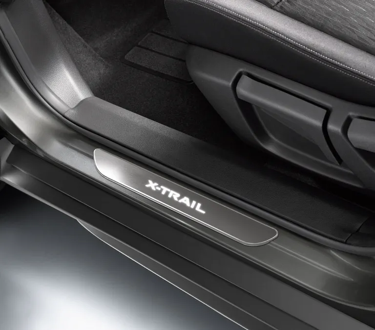 SEUILS DE PORTES RÉTROÉCLAIRÉS ALUMINIUM NISSAN