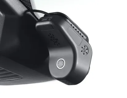 CAMÉRA DE PLANCHE DE BORD AVEC RÉSOLUTION « FULL HD », FONCTIONNE AVEC L'ÉCRAN TACTILE SYNC®3 ET/OU AVEC APPLINK® FORD