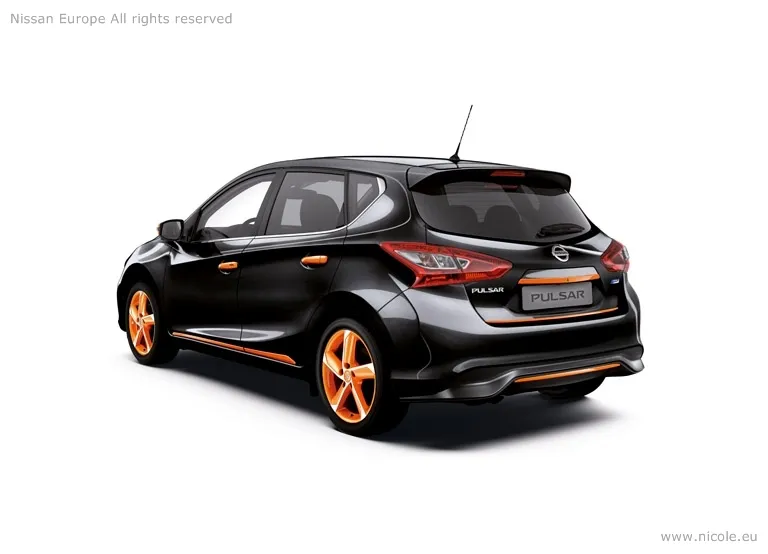 BAGUETTE DE FINITION ARRIÈRE ORANGE NISSAN
