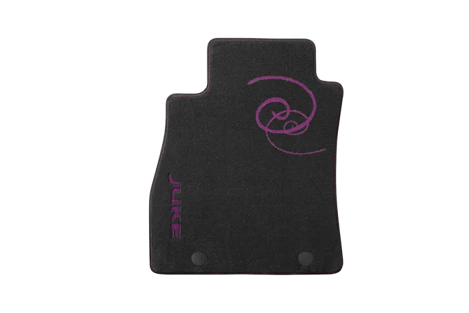TAPIS DE SOL EN VELOURS AVEC LOGO ET SURPIQÛRES PRUNE (JEUX AVANT ET ARRIÈRE) NISSAN