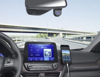 CAMÉRA DE PLANCHE DE BORD AVEC RÉSOLUTION « FULL HD », FONCTIONNE AVEC L'ÉCRAN TACTILE SYNC®3 ET/OU AVEC APPLINK® FORD
