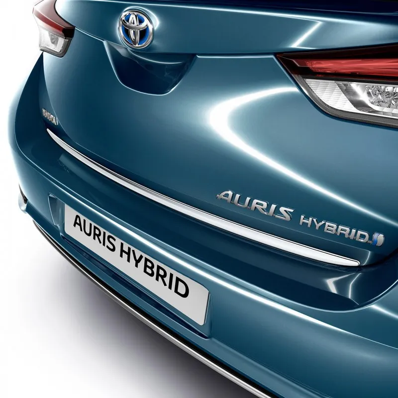 ORNEMENT INFÉRIEUR DE HAYON EN CHROME - AURIS HYBRIDE 2015 TOYOTA