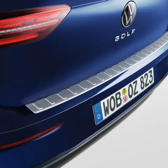 PROTECTION DE SEUIL DE CHARGEMENT EFFET INOX POUR GOLF VIII VW