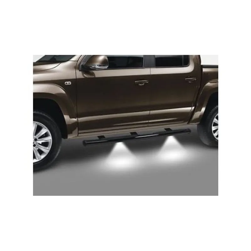 MARCHEPIEDS TUBULAIRE NOIR DOTÉ D'UNE SURFACE DE MARCHE ET D'UN ÉCLAIRAGE À DEL AMAROK VW