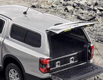 HARDTOP AVEC VITRES LATÉRALES, MOONDUST SILVER FORD