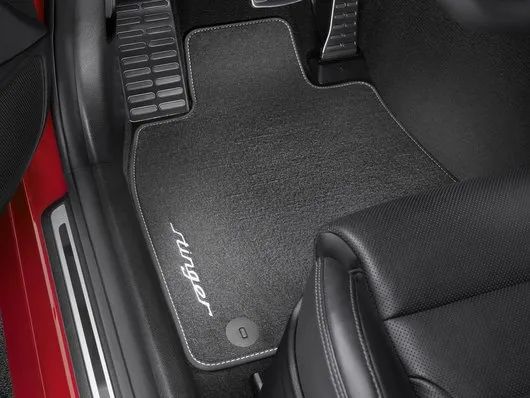 TAPIS DE SOL EN TEXTILE, VELOURS KIA
