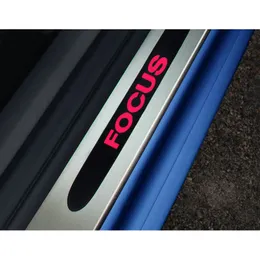 Seuils de portes avant, avec logo Focus éclairé en rouge pour Focus