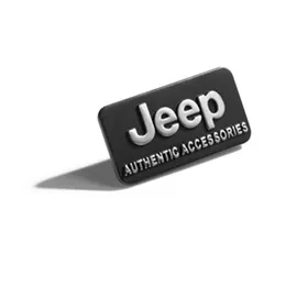 Badge "Jeep Authentic Accessories"