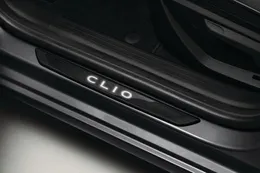 Seuils de porte éclairés Clio