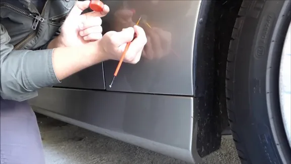 Comment réparer les petits éclats de peinture soi-même ? 
