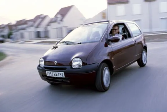 Pour vous,  Renault recherche les accessoires d'anciens modèles à prix cassés !
